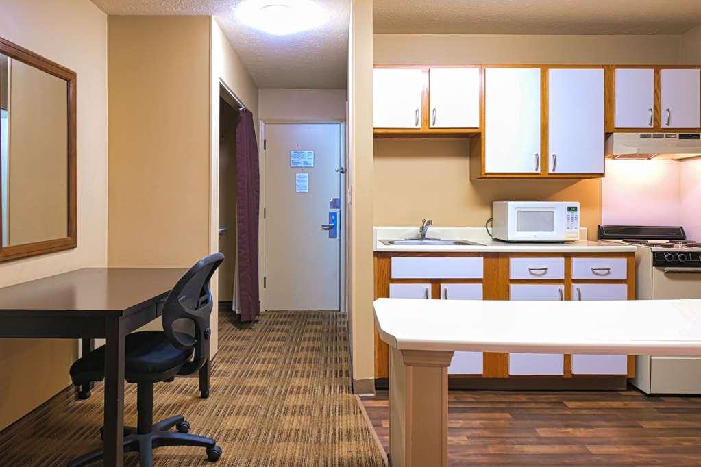 Suburban Studios Louisville East Szoba fotó