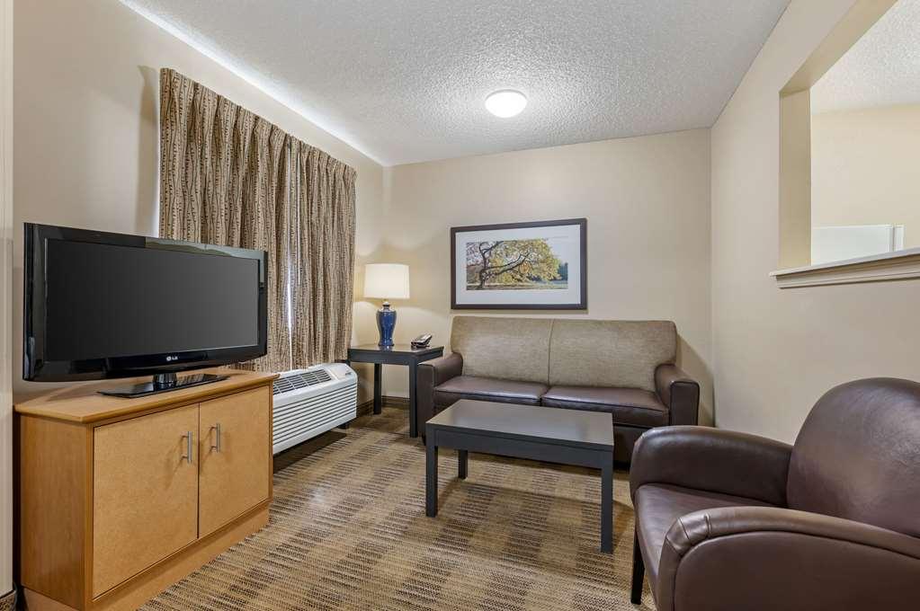 Suburban Studios Louisville East Szoba fotó