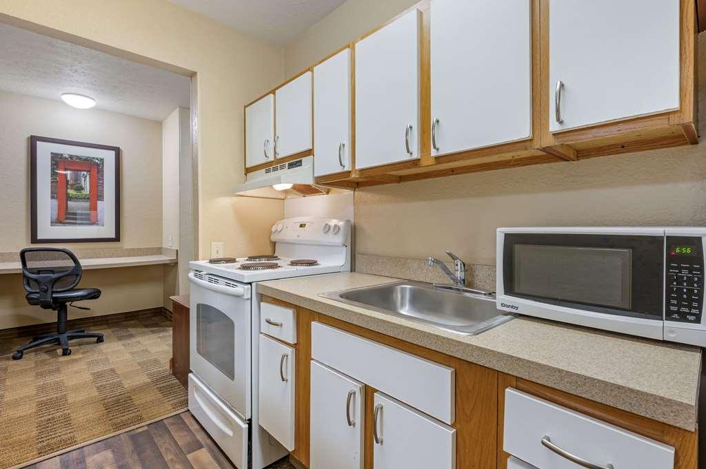 Suburban Studios Louisville East Szoba fotó
