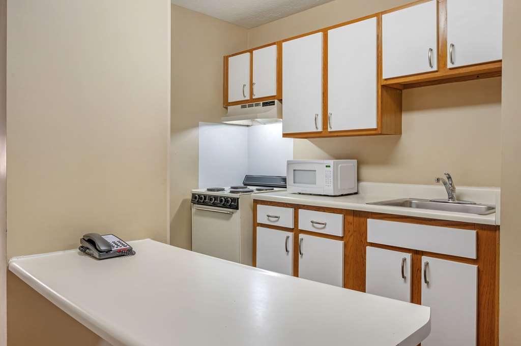 Suburban Studios Louisville East Szoba fotó